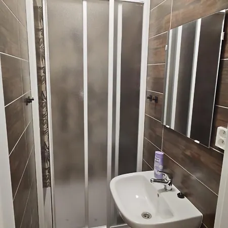 Pro 4 Osoby, Litvínov L1 *