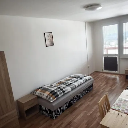 Pro 4 Osoby, Litvínov L1 Apartamento